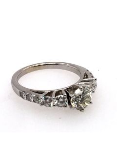 DIAMOND ENGAGEMENT RING | DIAMOND JEWELRY